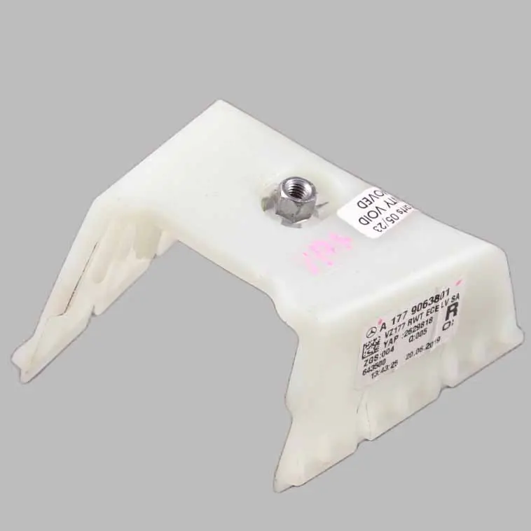 Uchwyt Mocowanie Lampy Prawy Tył Tylny do Mercedes V177 o numerze A1779063801 Mercedes V177 Uchwyt Mocowanie Lampy Prawy Tył Tylny - SKU A1779063801-1 - Numer Części A1779063801