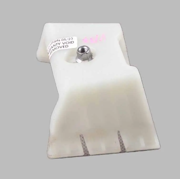 Feu Arrière Coffre Droit Bracket Trim Holder pour Mercedes V177 à propos du numéro de pièce A1779063801 Mercedes V177 Feu Arrière Coffre Droit Bracket Trim Holder - SKU A1779063801-1 - Numéro de pièce A1779063801