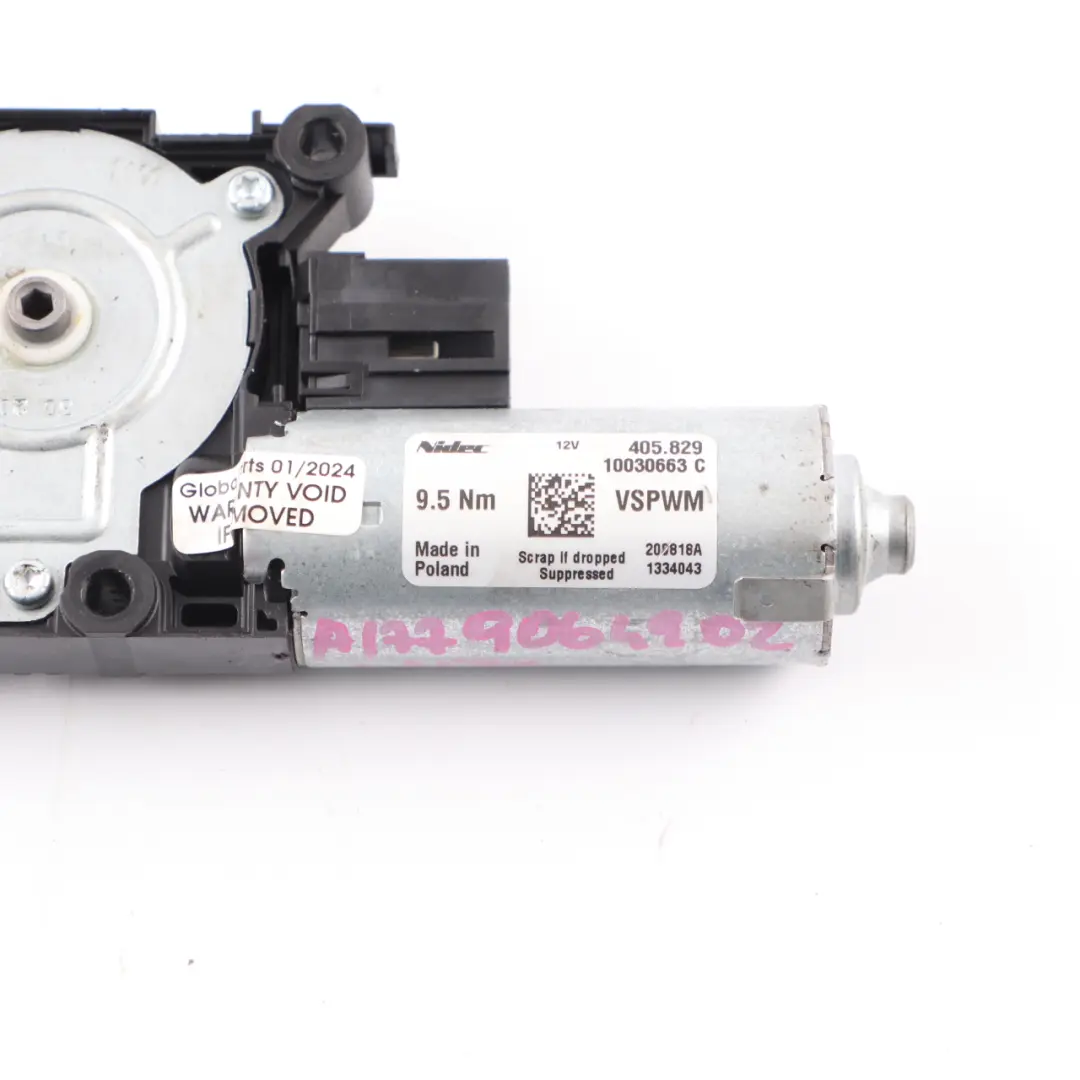 Silniczek Mechanizm Siłownik Szyberdachu do Mercedes W177 o numerze A1779064902 Mercedes W177 Silniczek Mechanizm Siłownik Szyberdachu - SKU A1779064902 - Numer Części A1779064902