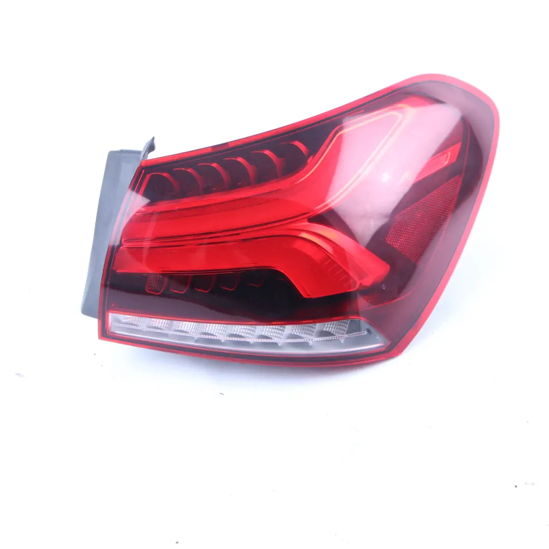 Licht Lampe Seitenwand hinten rechts LED für Mercedes V177 mit Teilenummer A1779067200 Mercedes V177 Licht Lampe Seitenwand hinten rechts LED - SKU A1779067200 - Teilenummer A1779067200