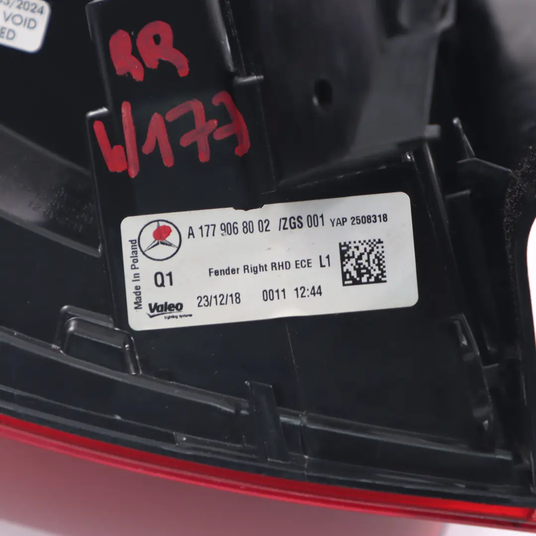 Mercedes W177 Luz Trasera Derecha Luz trasera LED Panel lateral - SKU A1779068002 - Número de pieza A1779068002
