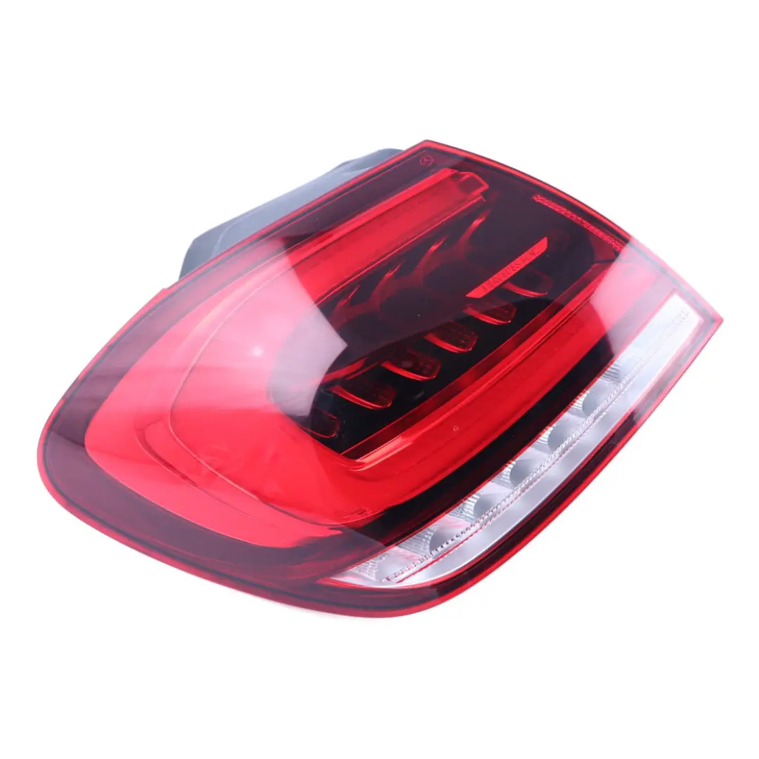 Feu arrière gauche N/S Tail Light Side Panel pour Mercedes W177 à propos du numéro de pièce A1779068302 Mercedes W177 Feu arrière gauche N/S Tail Light Side Panel - SKU A1779068302 - Numéro de pièce A1779068302