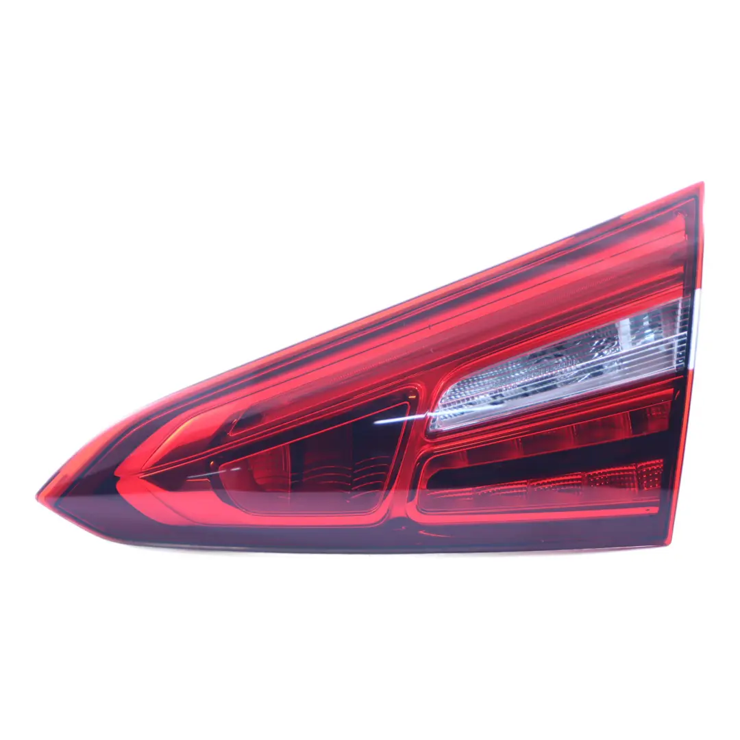 Luce Posteriore Baule Portellone Destro Fanale interno per Mercedes W177 con numero di parte A1779069200 Mercedes W177 Luce Posteriore Baule Portellone Destro Fanale interno - SKU A1779069200 - Numero di parte A1779069200