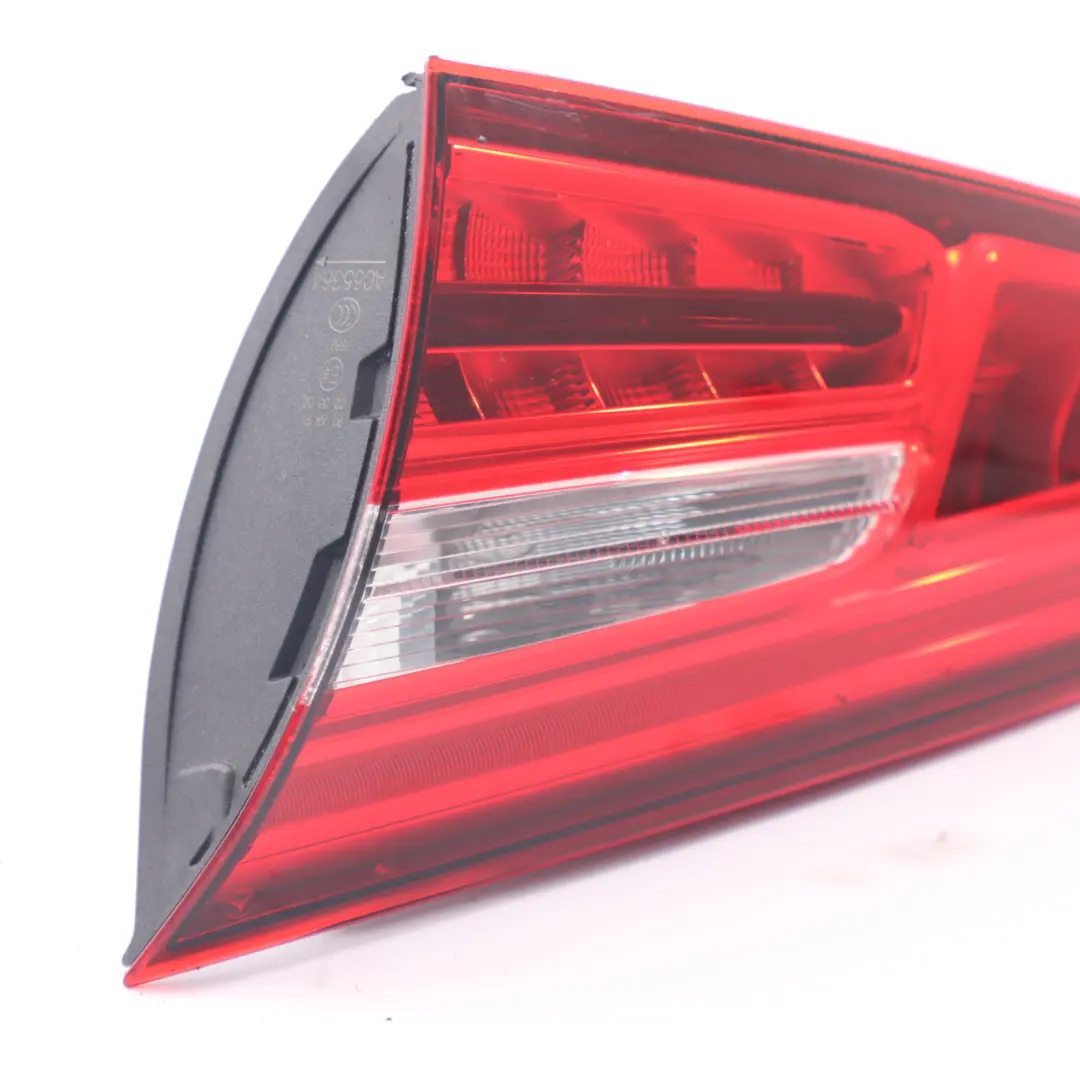 Feu arrière coffre hayon droit intérieur pour Mercedes W177 à propos du numéro de pièce A1779069200 Mercedes W177 Feu arrière coffre hayon droit intérieur - SKU A1779069200 - Numéro de pièce A1779069200