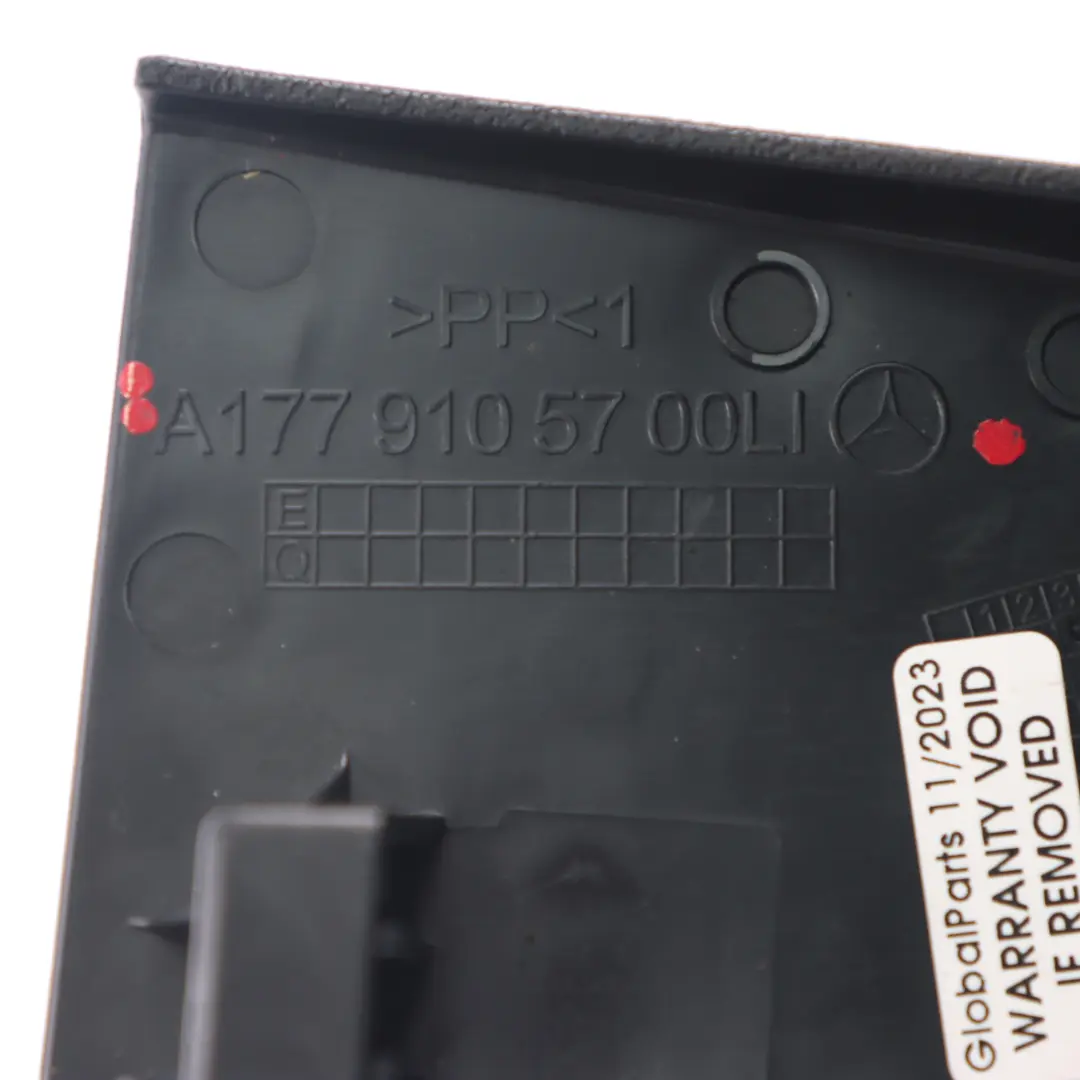 Asiento Delantero Cubre Panel Interior Izquierdo Negro para Mercedes W177 con número de pieza A1779105700 Mercedes W177 Asiento Delantero Cubre Panel Interior Izquierdo Negro - SKU A1779105700 - Número de pieza A1779105700