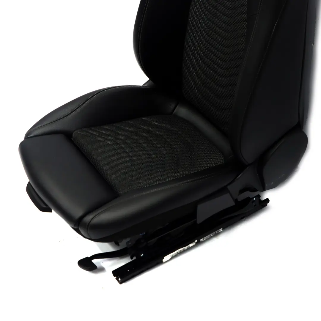 Asiento Delantero Mercedes W177 Derecha Cuero / Tela Interior Negro para con número de pieza A1779107601 Asiento Delantero Mercedes W177 Derecha Cuero / Tela Interior Negro - SKU A1779107601-1 - Número de pieza A1779107601
