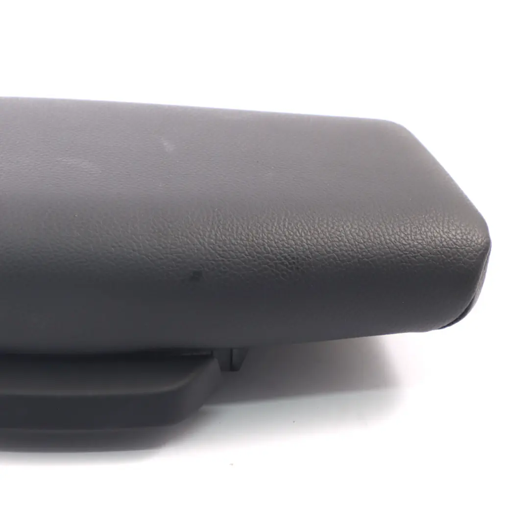 Siège avant sport Support cuisse simili cuir noir pour Mercedes W177 à propos du numéro de pièce A1779108701 Mercedes W177 Siège avant sport Support cuisse simili cuir noir - SKU A1779108701 - Numéro de pièce A1779108701