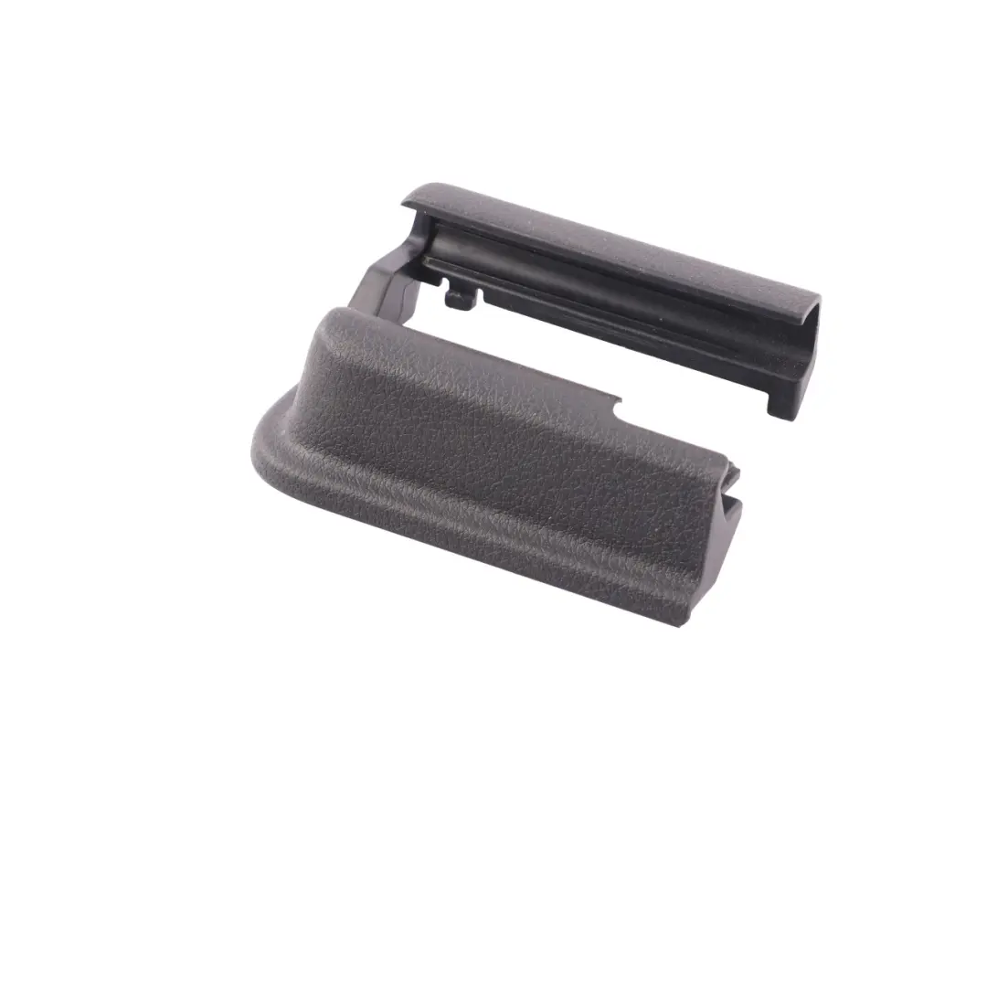 Cubierta Riel Asiento Trasero Derecho para Mercedes C118 W177 con número de pieza A1779190200 Mercedes C118 W177 Cubierta Riel Asiento Trasero Derecho - SKU A1779190200 - Número de pieza A1779190200