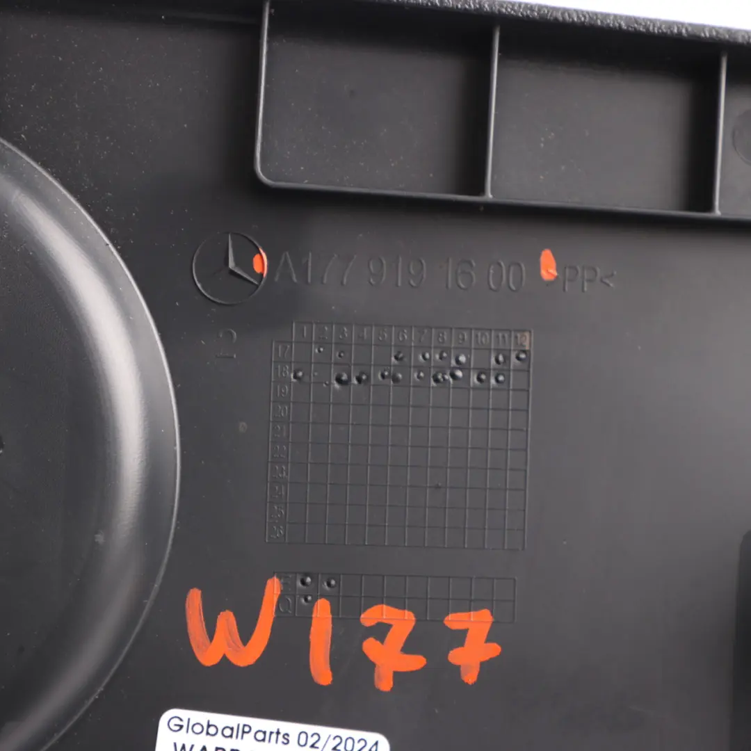 Copri sedile Mercedes W177 W247 anteriore Pannello rivestimento per con numero di parte A1779191600 Copri sedile Mercedes W177 W247 anteriore Pannello rivestimento - SKU A1779191600 - Numero di parte A1779191600