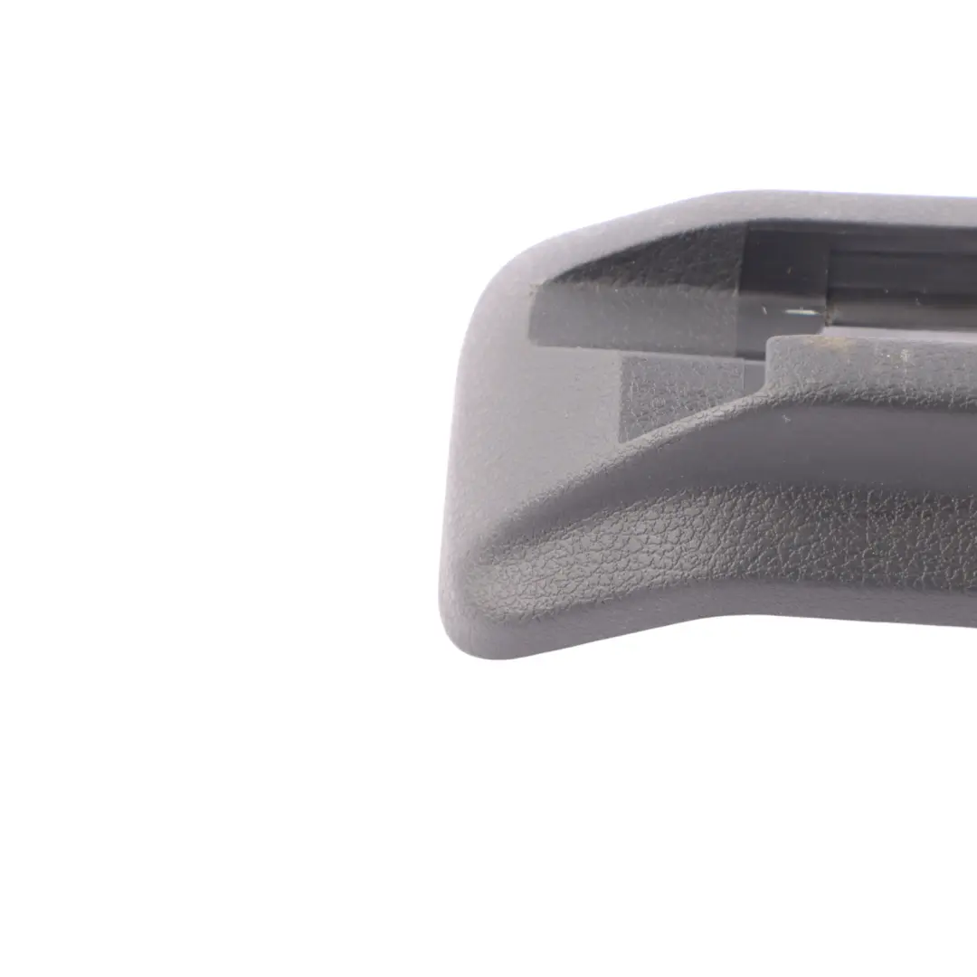 Cache garniture rail siège intérieur avant gauche pour Mercedes W177 à propos du numéro de pièce A1779193500 Mercedes W177 Cache garniture rail siège intérieur avant gauche - SKU A1779193500 - Numéro de pièce A1779193500