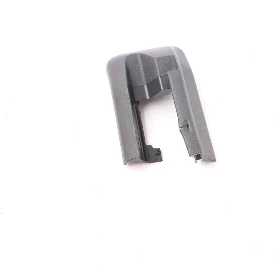 Siège avant droit garniture de rail pour Mercedes W177 à propos du numéro de pièce A1779193600 Mercedes W177 Siège avant droit garniture de rail - SKU A1779193600 - Numéro de pièce A1779193600