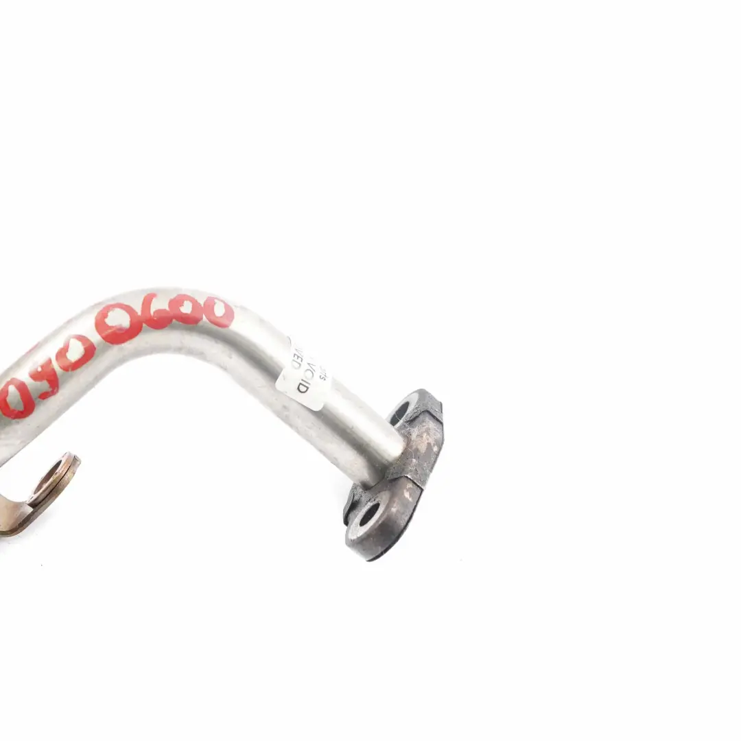 OM607 Rura Przewód Powrotny Oleju Zaworu EGR do Mercedes W176 o numerze A2000900600 Mercedes W176 OM607 Rura Przewód Powrotny Oleju Zaworu EGR - SKU A2000900600 - Numer Części A2000900600