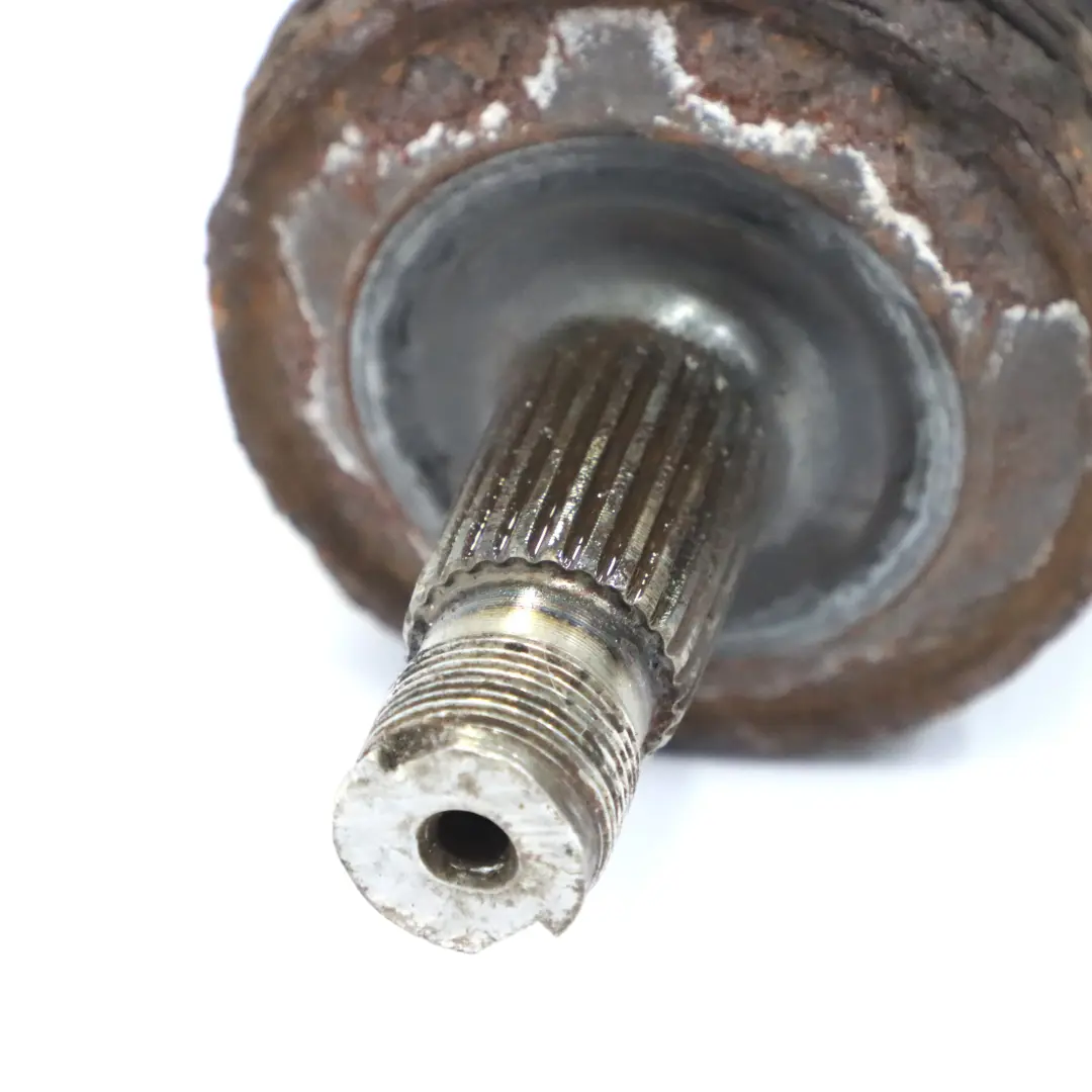 Albero trasmissione posteriore sinistro destro per Mercedes W202 con numero di parte A2023505610 Mercedes W202 Albero trasmissione posteriore sinistro destro - SKU A2023505610 - Numero di parte A2023505610