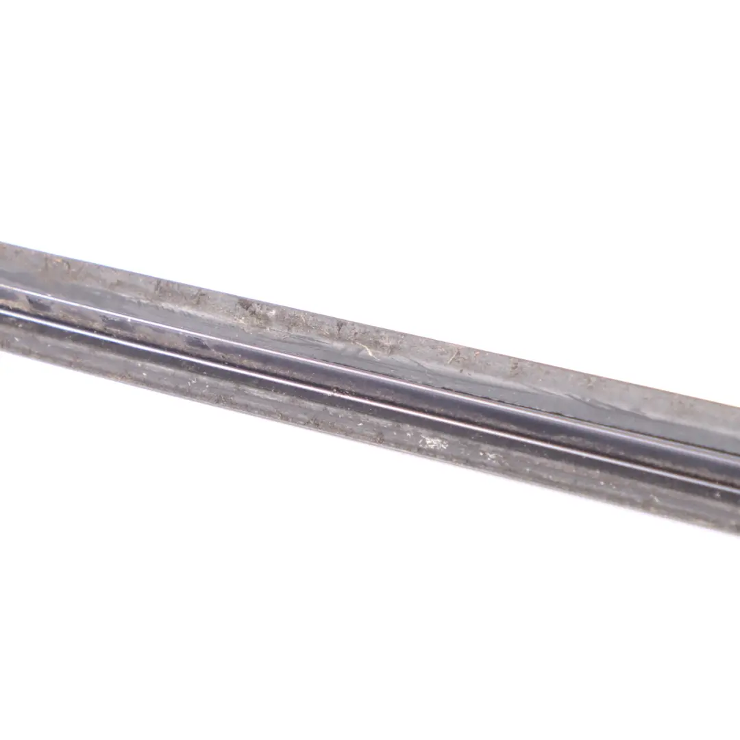 Guarnizion Defletore Acqua Striscia Anteriore Sinistra per Mercedes W202 con numero di parte A2026980198 Mercedes W202 Guarnizion Defletore Acqua Striscia Anteriore Sinistra - SKU A2026980198 - Numero di parte A2026980198