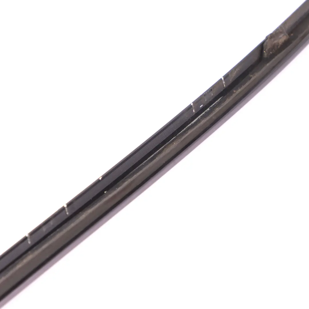 Mercedes W202 Dichtung Wasserabweiser Leiste vorne links Dichtung - SKU A2026980198 - Teilenummer A2026980198