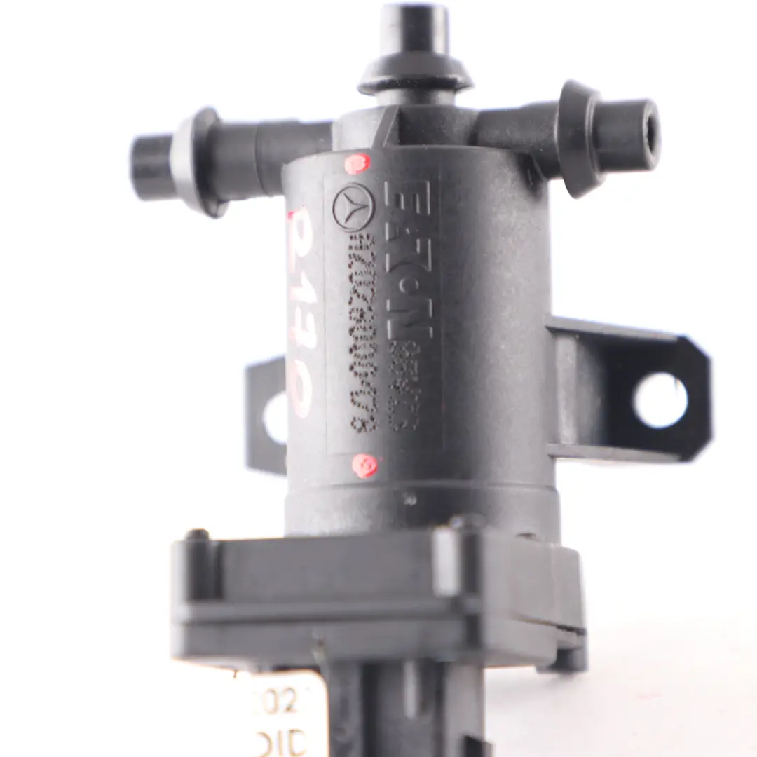 Depressurisation Electrovanne pour Mercedes W202 W210 à propos du numéro de pièce A2028000178 Mercedes W202 W210 Depressurisation Electrovanne - SKU A2028000178 - Numéro de pièce A2028000178