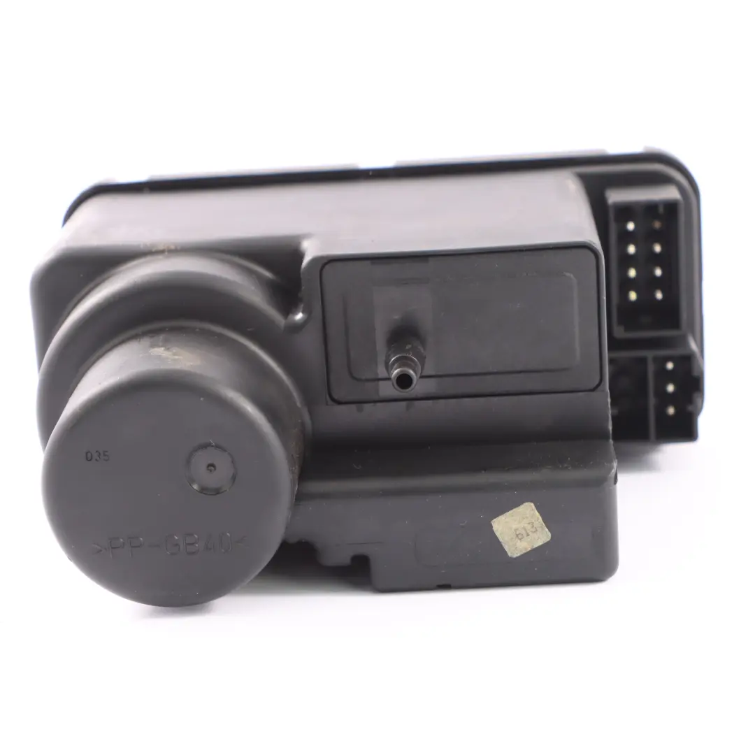 Central Locking Vacuum Pump Control Unit to Mercedes W202 with Part number A2028001448 Mercedes W202 Central Locking Vacuum Pump Control Unit - SKU A2028001448 - Part number A2028001448