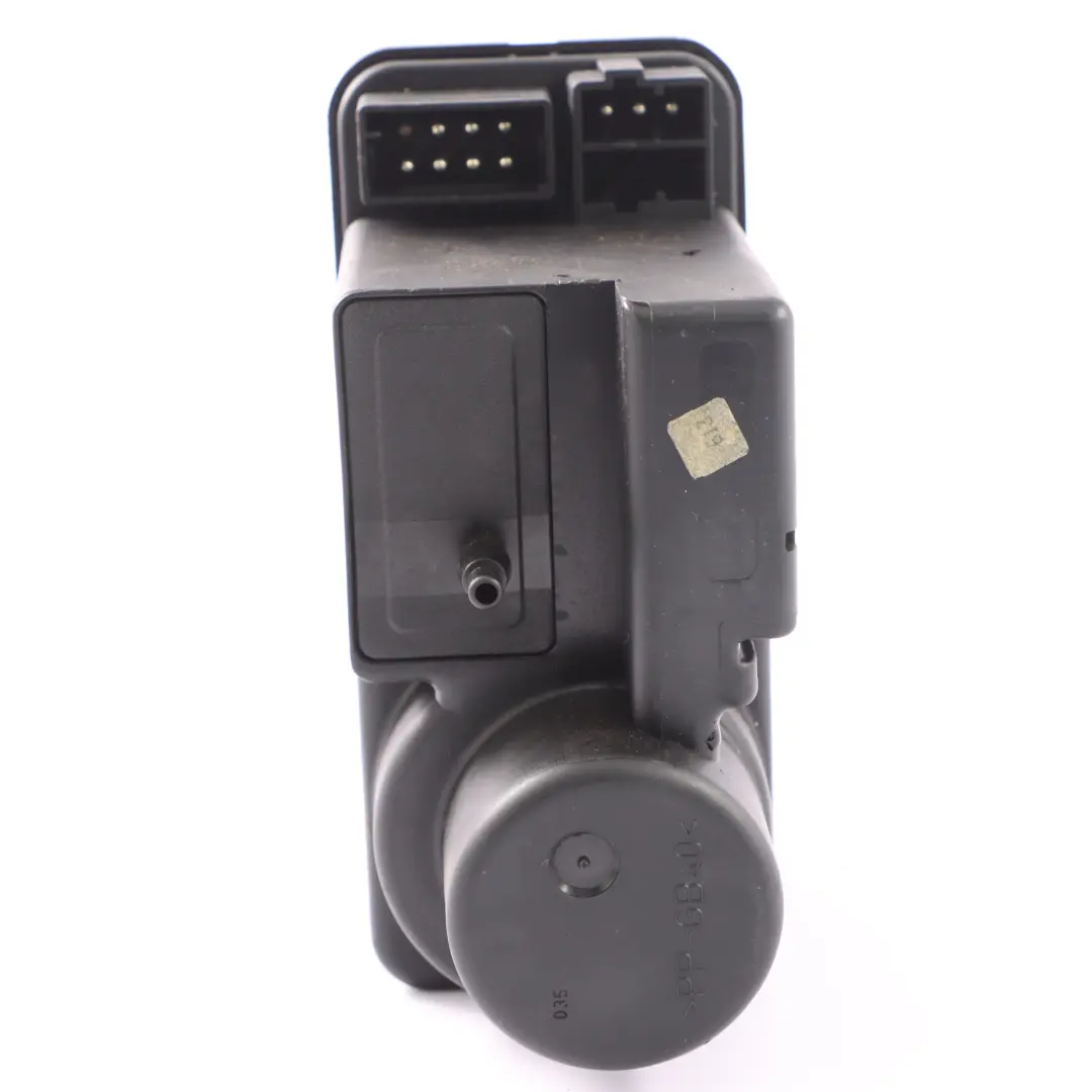 Central Locking Vacuum Pump Control Unit to Mercedes W202 with Part number A2028001448 Mercedes W202 Central Locking Vacuum Pump Control Unit - SKU A2028001448 - Part number A2028001448