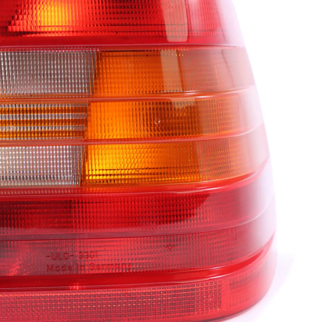 Lampada posteriore Mercedes W202 C180 Luce posteriore destra Classic / Esprit per con numero di parte A2028200228 Lampada posteriore Mercedes W202 C180 Luce posteriore destra Classic / Esprit - SKU A2028200228 - Numero di parte A2028200228