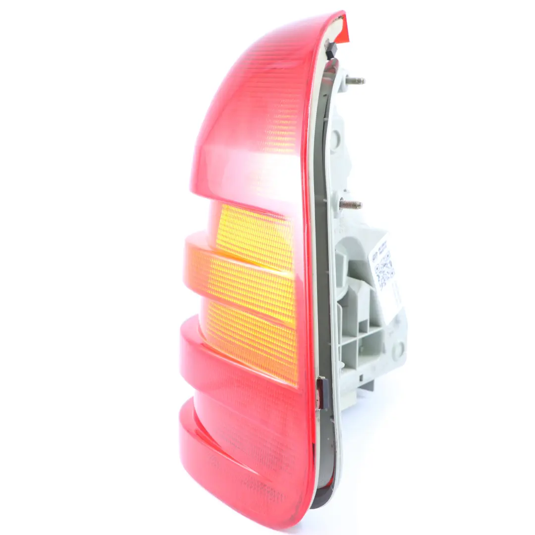 C180 Lampa tylna Prawa Classic / Esprit do Mercedes W202 o numerze A2028200228 Mercedes W202 C180 Lampa tylna Prawa Classic / Esprit - SKU A2028200228 - Numer Części A2028200228