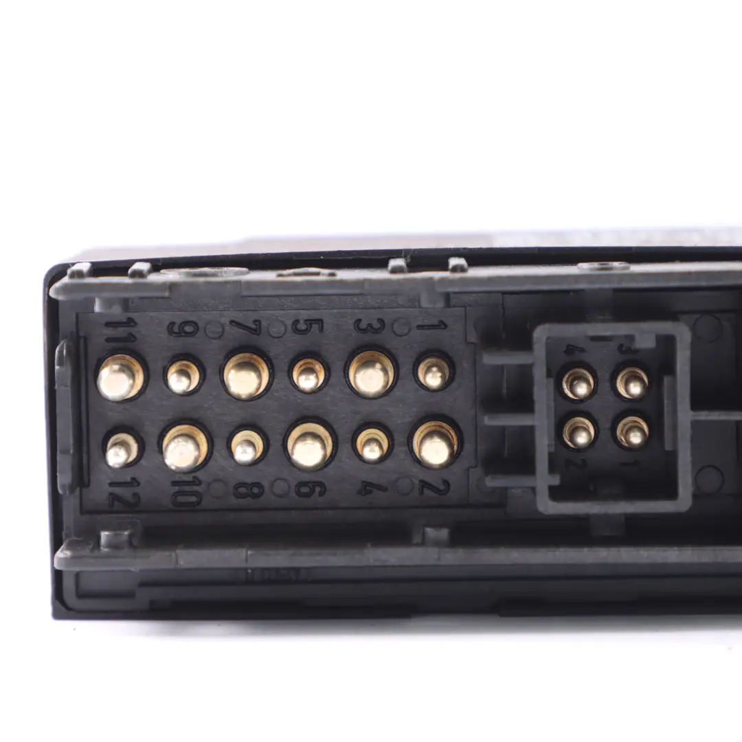 Unità modulo di controllo comfort ECU per Mercedes W202 con numero di parte A2028201026 Mercedes W202 Unità modulo di controllo comfort ECU - SKU A2028201026 - Numero di parte A2028201026