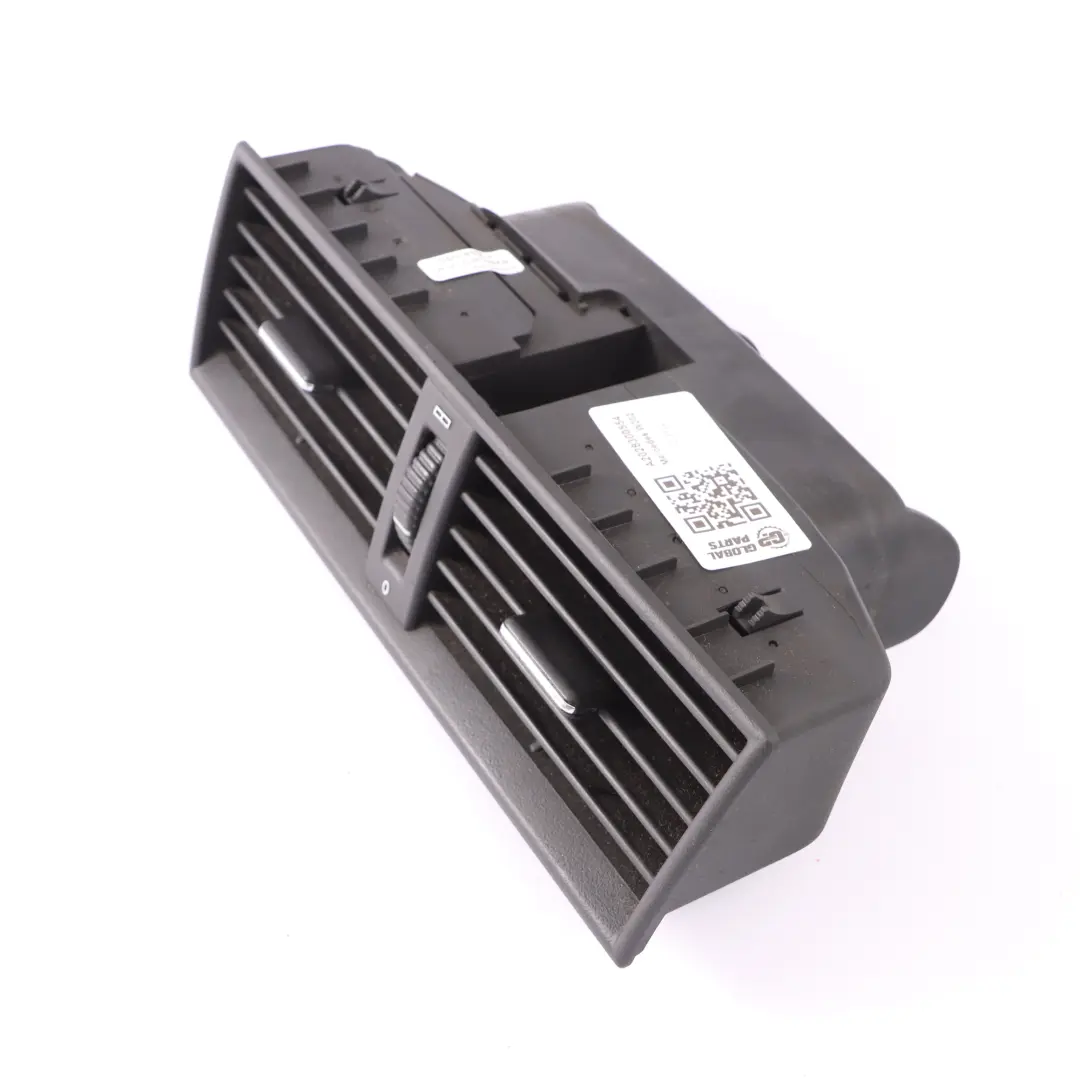 Bouche d'aération Tableau de bord Buse centrale Grille pour Mercedes W202 à propos du numéro de pièce A2028300554 Mercedes W202 Bouche d'aération Tableau de bord Buse centrale Grille - SKU A2028300554 - Numéro de pièce A2028300554