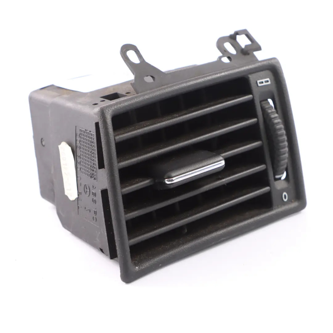 cruscotto sfiato aria copertura sinistra ugello per Mercedes W202 con numero di parte A2028300754 Mercedes W202 cruscotto sfiato aria copertura sinistra ugello - SKU A2028300754 - Numero di parte A2028300754