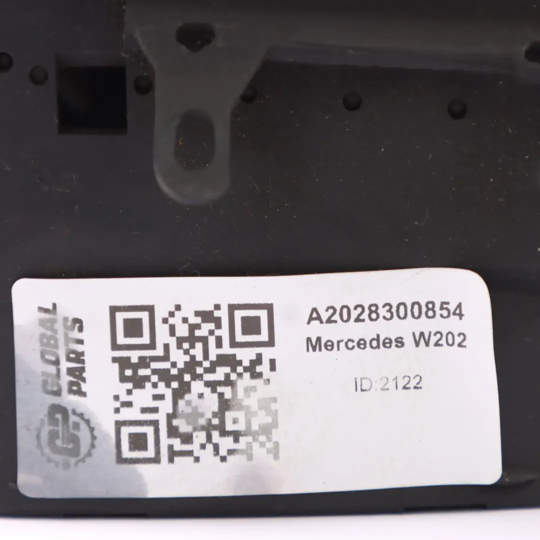 Armaturenbrett Luftauslass verkleidung rechts Düse A2028300754 für Mercedes W202 mit Teilenummer A2028300854 Mercedes W202 Armaturenbrett Luftauslass verkleidung rechts Düse A2028300754 - SKU A2028300854 - Teilenummer A2028300854