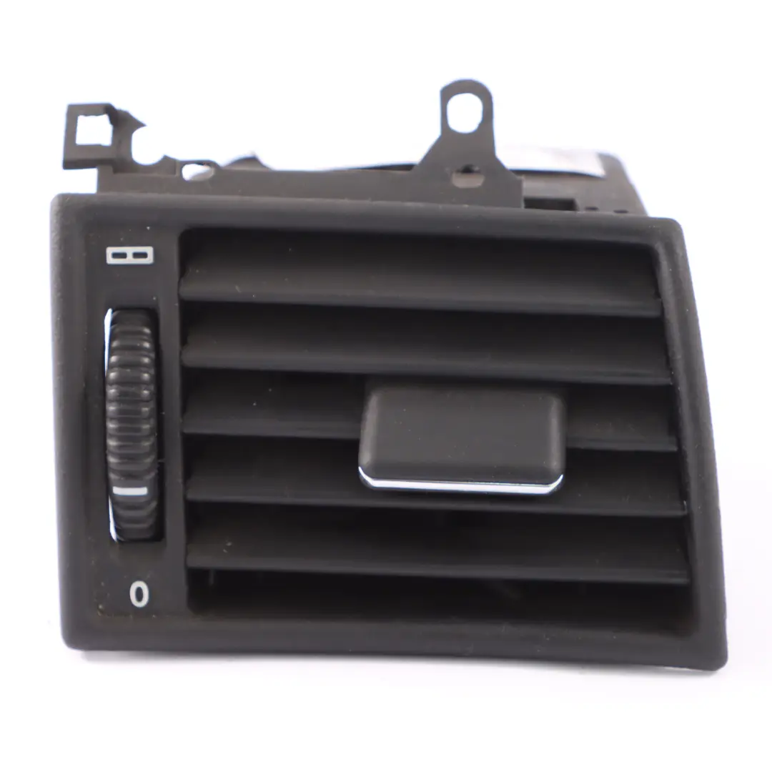 Mercedes W202 Kratka Nawiewu Deski Rozdzielczej Prawa A2028300754 - SKU A2028300854 - Numer Części A2028300854