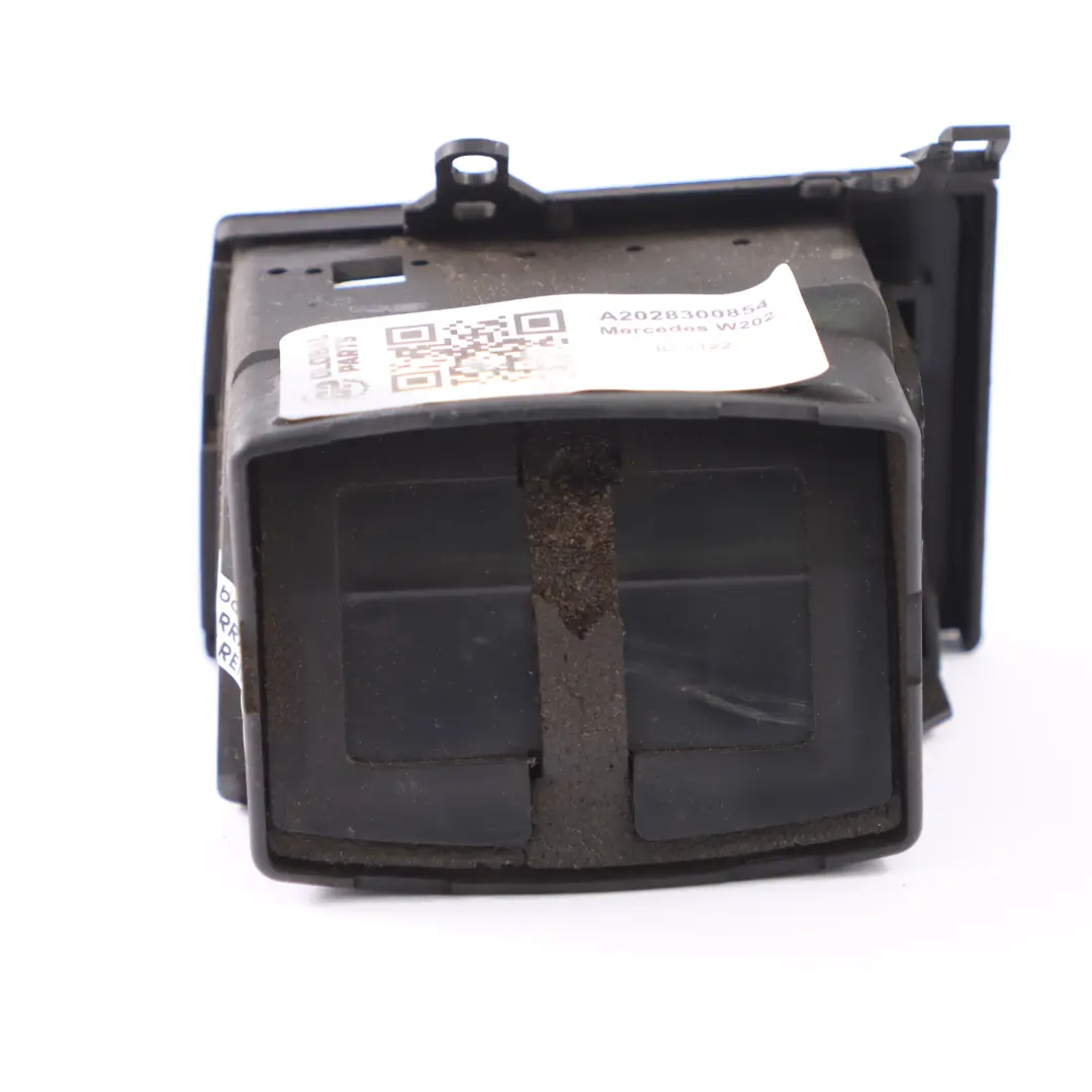 Mercedes W202 Tablero instrumentos ventilación aire Derecha Boquilla A2028300754 - SKU A2028300854 - Número de pieza A2028300854