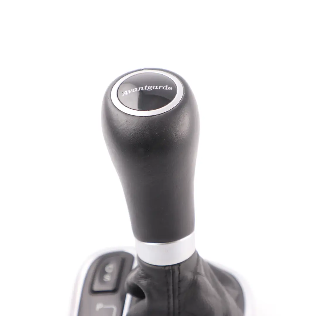 Avantgarde cambio copertura pomello leva per Mercedes W203 con numero di parte A2032672211 Mercedes W203 Avantgarde cambio copertura pomello leva - SKU A2032672211 - Numero di parte A2032672211