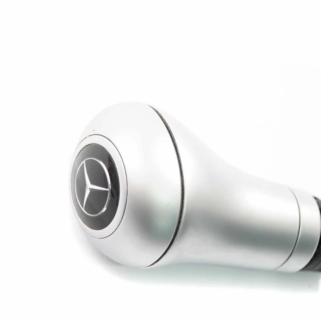 leva del cambio pomello impugnatura automatica argento per Mercedes W203 con numero di parte A2032672711 Mercedes W203 leva del cambio pomello impugnatura automatica argento - SKU A2032672711-2 - Numero di parte A2032672711