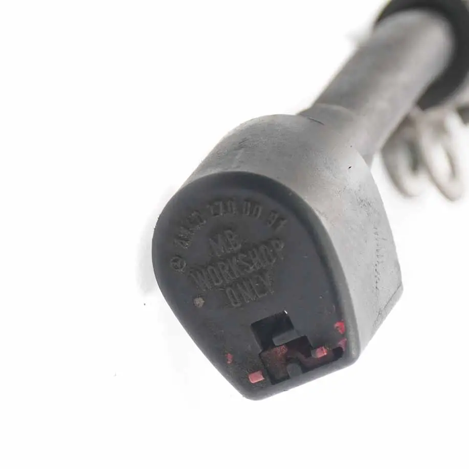 Mercedes W203 W211 equipement Tube Tuyau - SKU A2032700584-1 - Numéro de pièce A2032700584