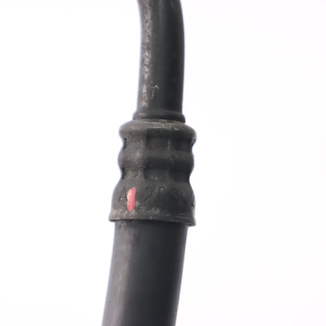 Trasmissione automatica Tubo radiatore del'olio destra per Mercedes W203 con numero di parte A2032700896 Mercedes W203 Trasmissione automatica Tubo radiatore del'olio destra - SKU A2032700896 - Numero di parte A2032700896