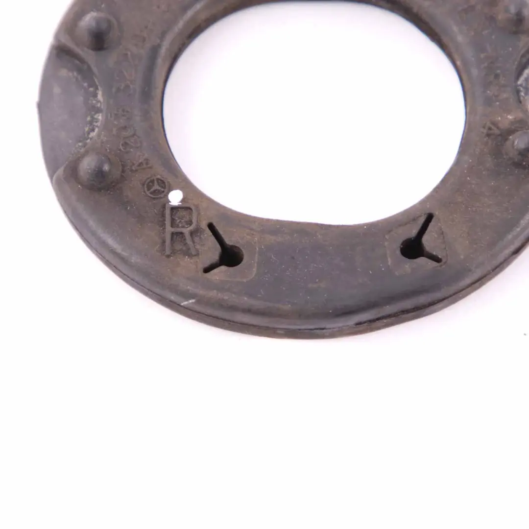  Caoutchouc Ressort Mercedes W203 C209 Avant Droite Montage jambe de force - SKU A2033220444 - Numéro de pièce A2033220444