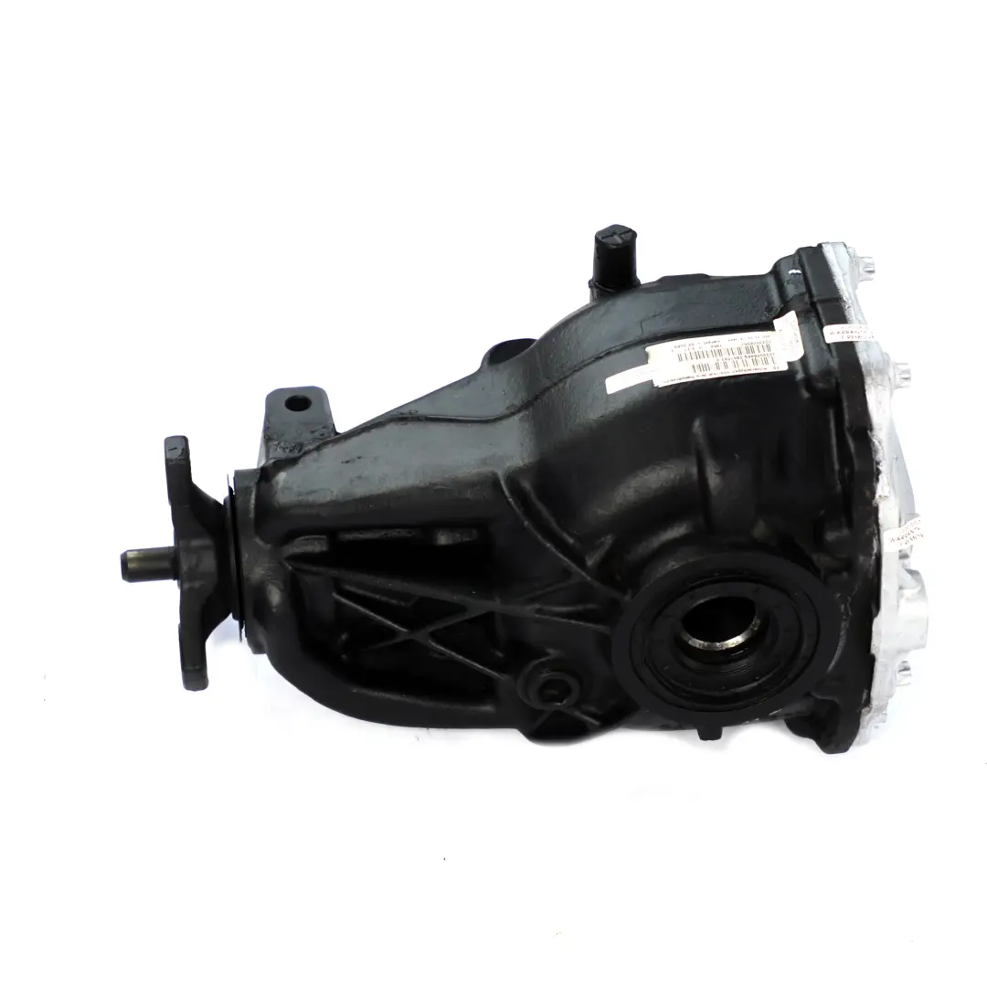 Dyferencjał 3,27 do Mercedes W203 C 200 o numerze A2033506962 Mercedes W203 C 200 Dyferencjał 3,27 - SKU A2033506962 - Numer Części A2033506962