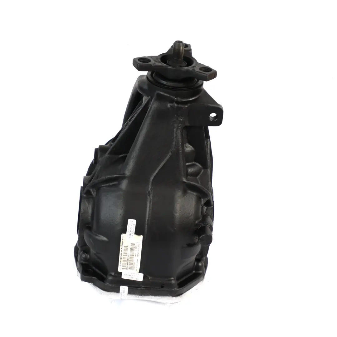 Dyferencjał 3,27 do Mercedes W203 C 200 o numerze A2033506962 Mercedes W203 C 200 Dyferencjał 3,27 - SKU A2033506962 - Numer Części A2033506962