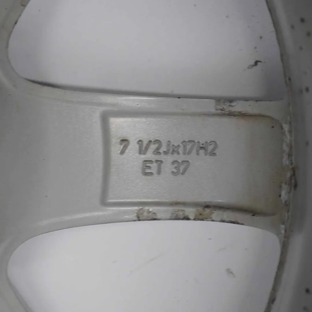Mercedes W203 Jante alliage argentée 7 branches 17" ET:37 7,5J - SKU A2034011802-2 - Numéro de pièce A2034011802
