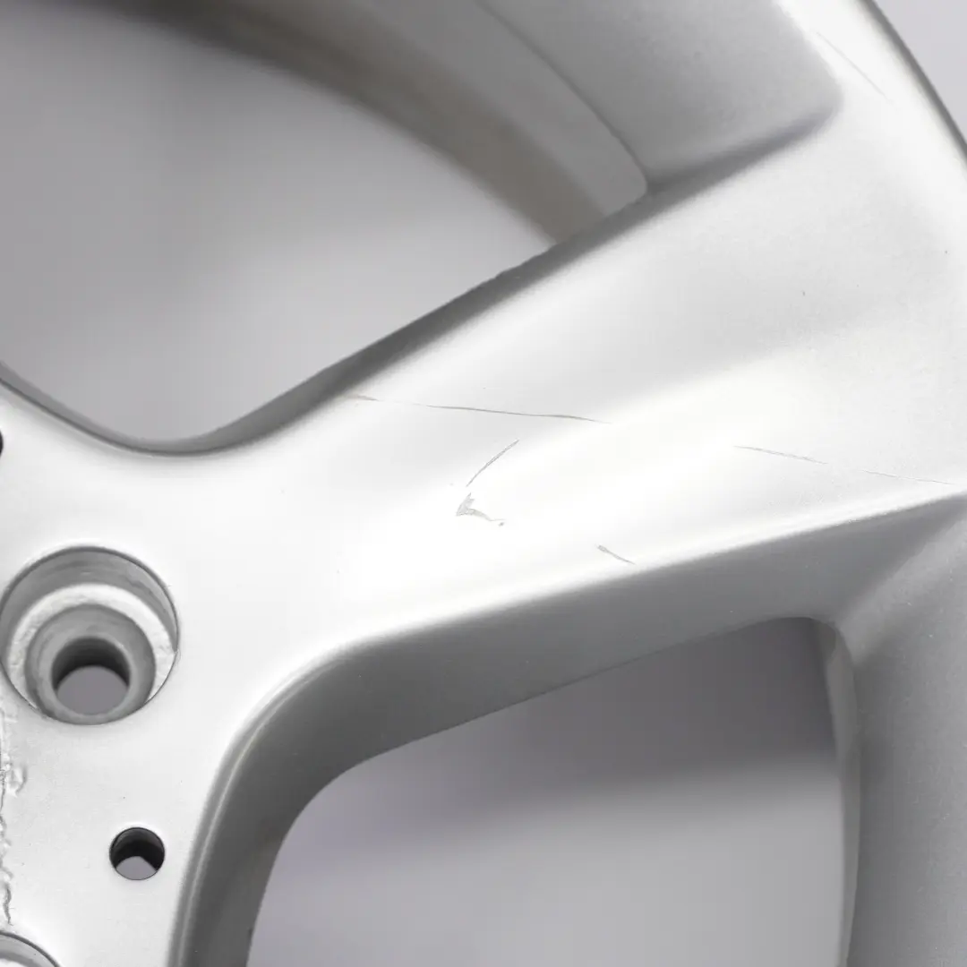 llanta De Aleación De Plata De 5 Radios 16" ET:31 7J para Mercedes W203 con número de pieza A2034012902 Mercedes W203 llanta De Aleación De Plata De 5 Radios 16" ET:31 7J - SKU A2034012902-1 - Número de pieza A2034012902