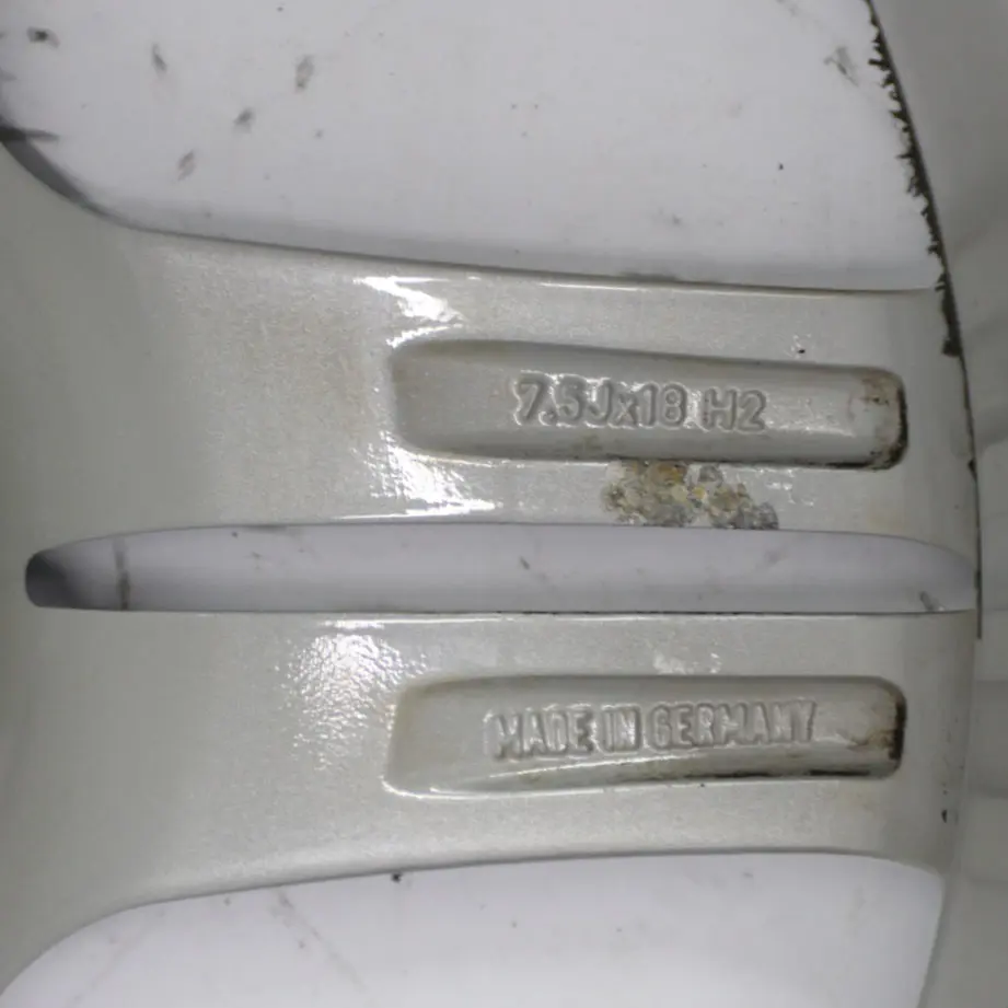 5-Double Spoke 18" ET:36 7,5J to Mercedes W203 Silver with Part number A2034015502 Mercedes W203 Silver 5-Double Spoke 18" ET:36 7,5J - SKU A2034015502-3 - Part number A2034015502