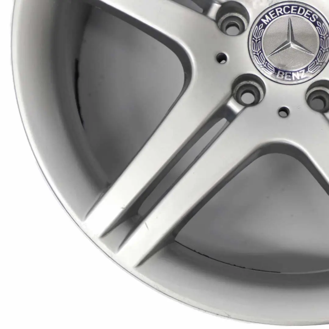 Mercedes W203 Argent 5-Double Rayon 18" ET:30 8,5J - SKU A2034015602-2 - Numéro de pièce A2034015602