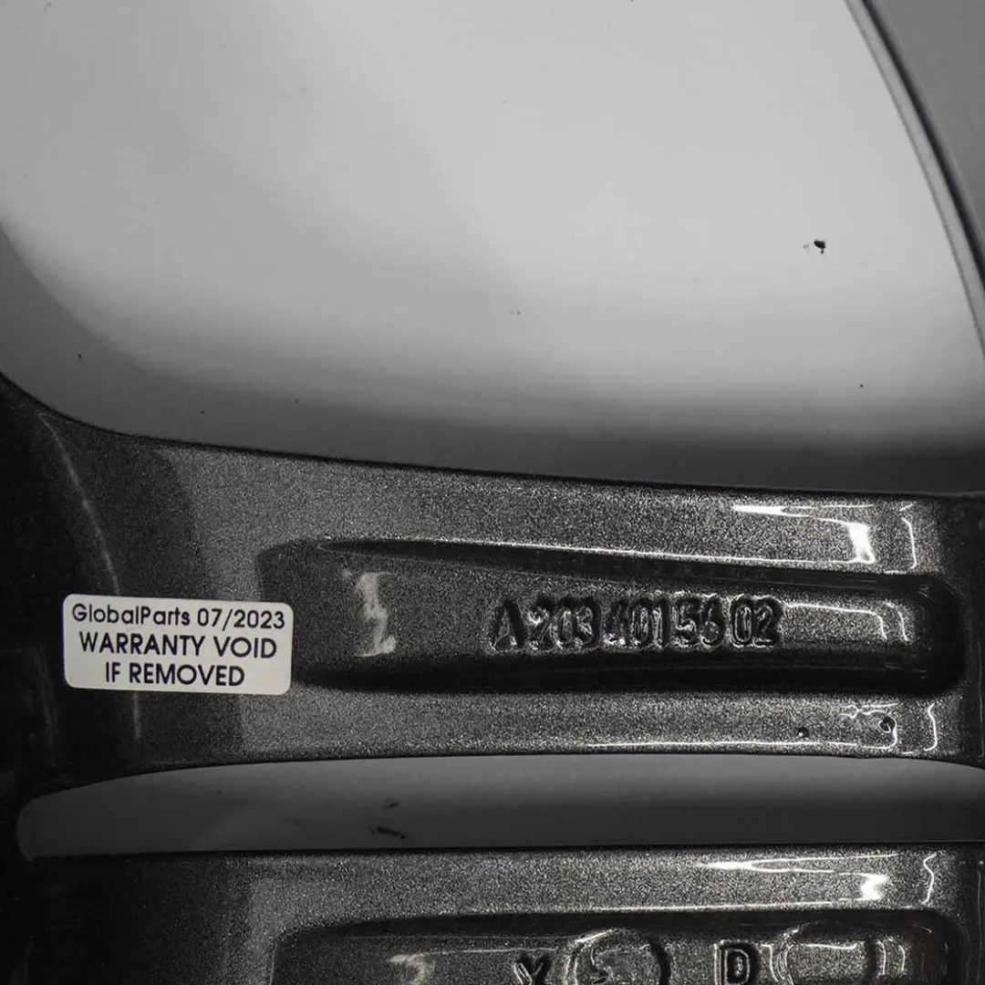 Mercedes W203 Gris Llanta de aleación de 5 radios 18" ET:30 8,5J - SKU A2034015602-4 - Número de pieza A2034015602
