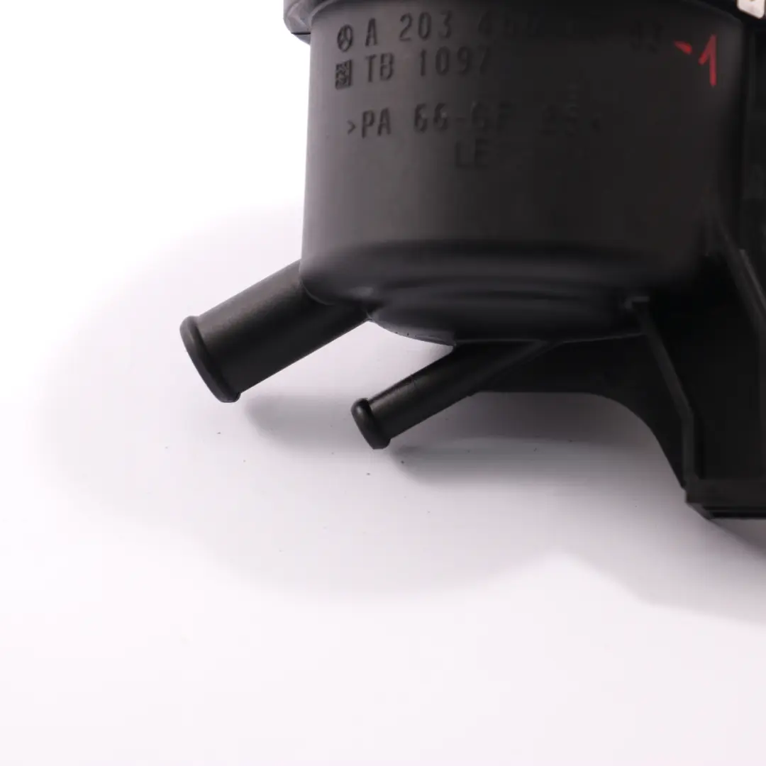 Réservoir liquide direction assistée pour Mercedes W203 W211 Diesel à propos du numéro de pièce A2034600083 Mercedes W203 W211 Diesel Réservoir liquide direction assistée - SKU A2034600083-1 - Numéro de pièce A2034600083