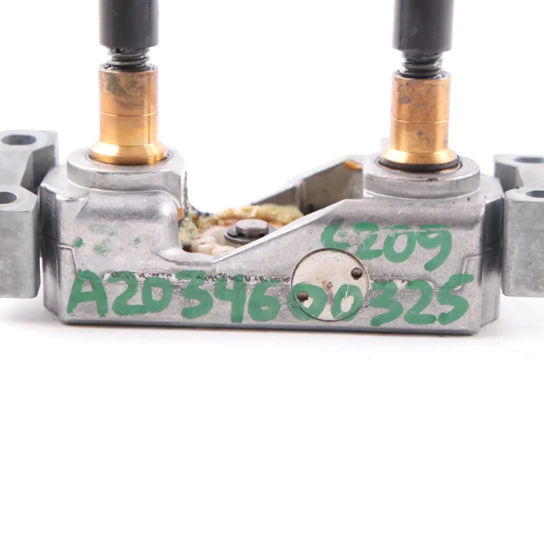 Regolazione dell'altezza della colonna dello sterzo per Mercedes W209 W211 C219 con numero di parte A2034600325 Mercedes W209 W211 C219 Regolazione dell'altezza della colonna dello sterzo - SKU A2034600325 - Numero di parte A2034600325