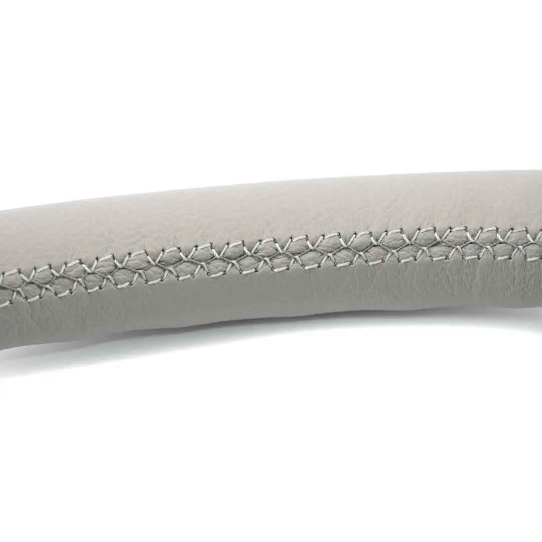 NOUVEAU Volant en cuir gris avec filets gris pour Mercedes W203 à propos du numéro de pièce A2034600903 Mercedes W203 NOUVEAU Volant en cuir gris avec filets gris - SKU A2034600903-2 - Numéro de pièce A2034600903