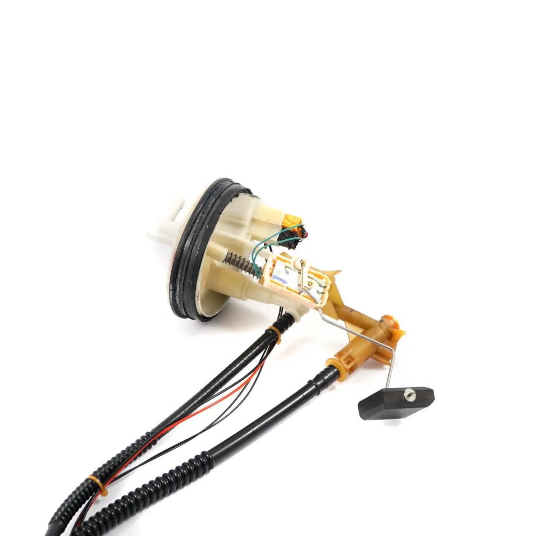 Benzin M111 M112 Sensore livello serbatoio carburante Unità Sender per Mercedes W203 con numero di parte A2034701641 Mercedes W203 Benzin M111 M112 Sensore livello serbatoio carburante Unità Sender - SKU A2034701641 - Numero di parte A2034701641