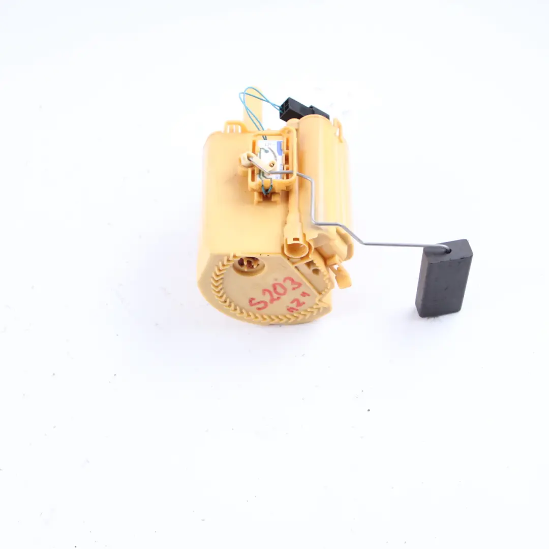 Bomba de combustible Mercedes W203 CLK W209 Diesel Unidad de entrega para con número de pieza A2034705094 Bomba de combustible Mercedes W203 CLK W209 Diesel Unidad de entrega - SKU A2034705094 - Número de pieza A2034705094