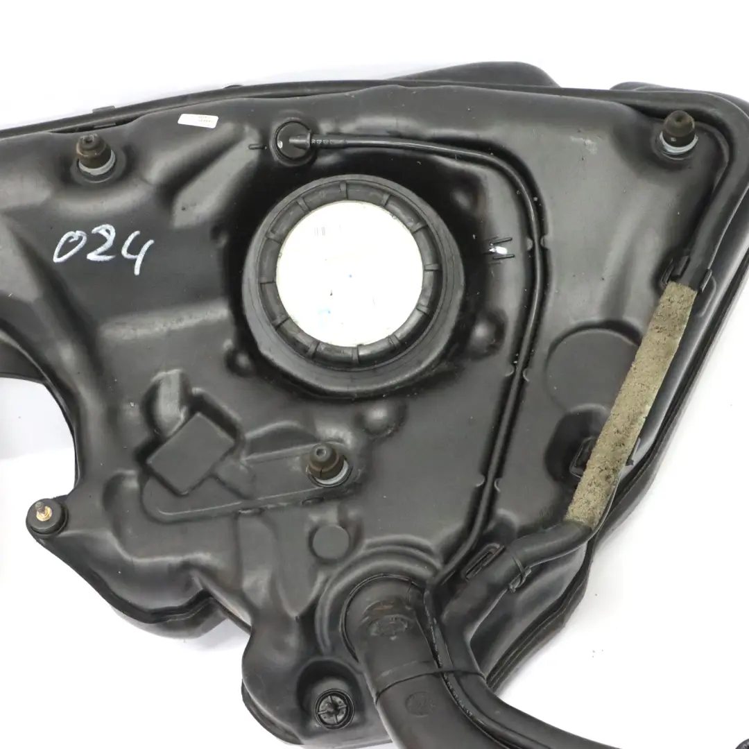 Kompletter Kraftstofftank 62L für Mercedes W203 Diesel mit Teilenummer A2034709101 Mercedes W203 Diesel Kompletter Kraftstofftank 62L - SKU A2034709101-1 - Teilenummer A2034709101