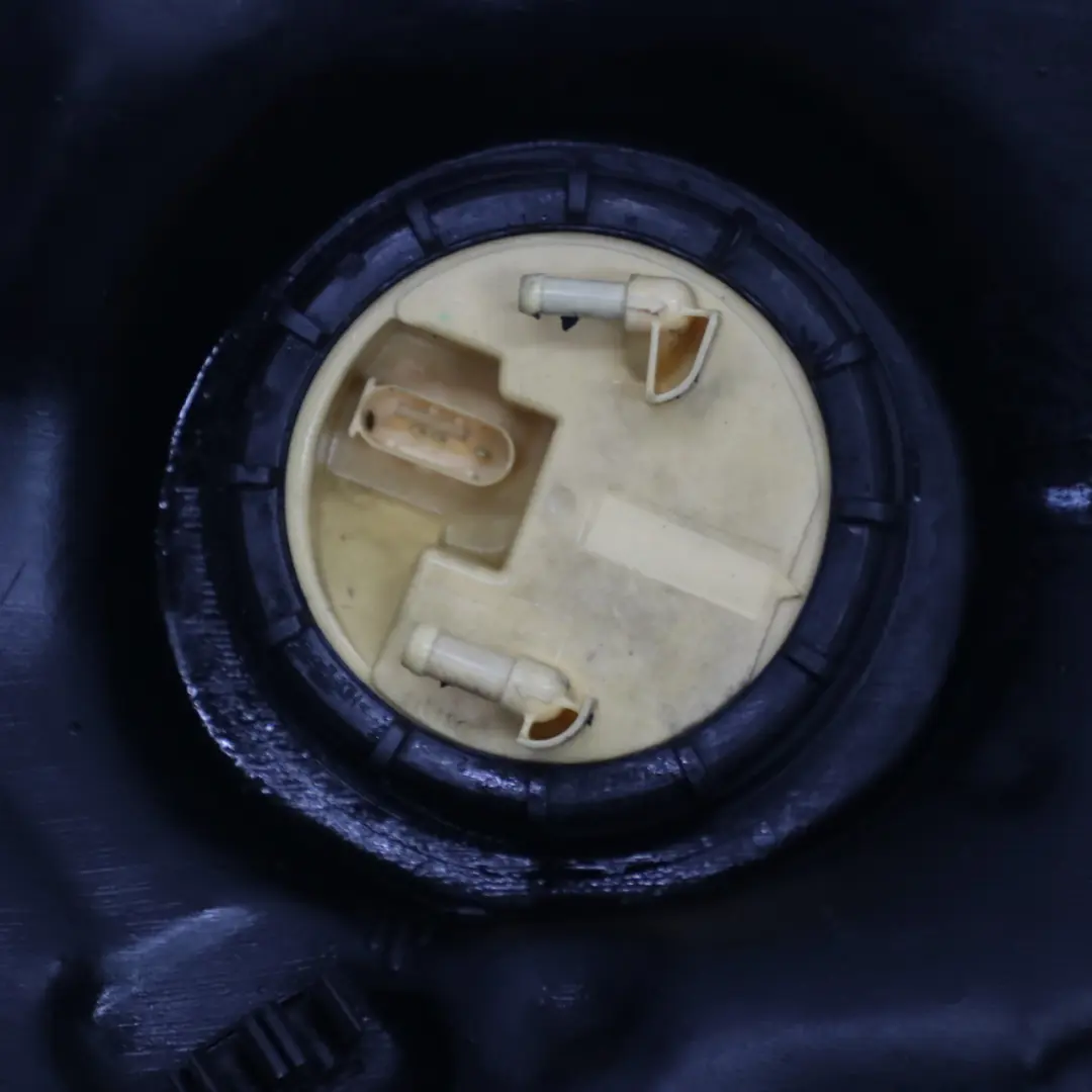 Serbatoio completo 62L per Mercedes W203 Diesel con numero di parte A2034709101 Mercedes W203 Diesel Serbatoio completo 62L - SKU A2034709101 - Numero di parte A2034709101