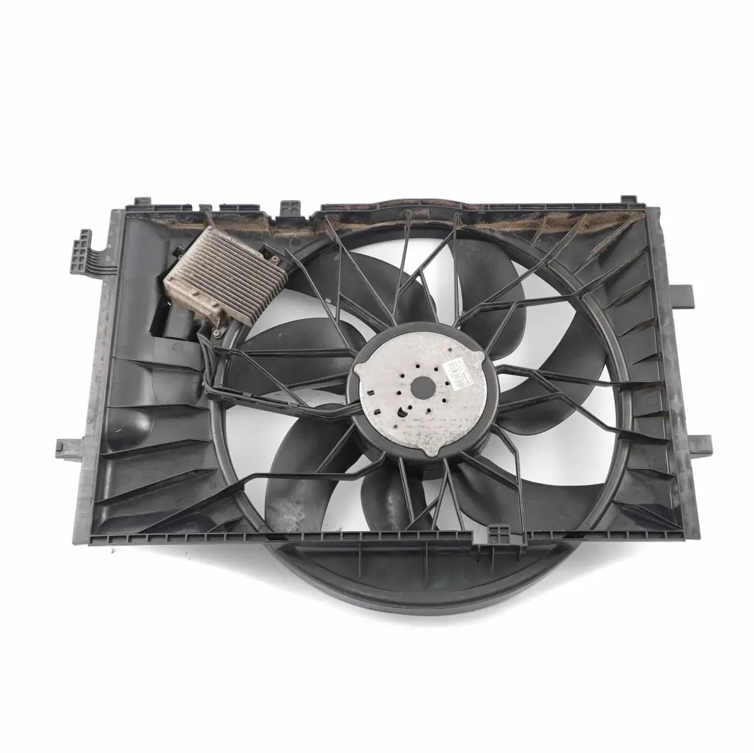 Clase C W203 Motor Refrigeracion Radiador Ventilador A2035000193 para Mercedes con número de pieza A2035000293 Mercedes Clase C W203 Motor Refrigeracion Radiador Ventilador A2035000193 - SKU A2035000293-1 - Número de pieza A2035000293